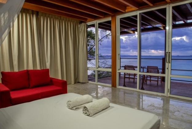 Heaven On The Planet Hotell Ekas Exteriör bild